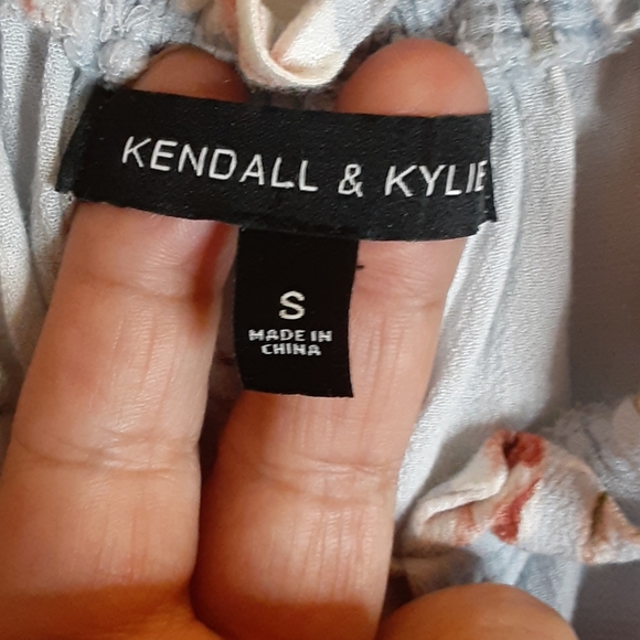 Romper Floral Shorts Size Small - Picture 3 of 5